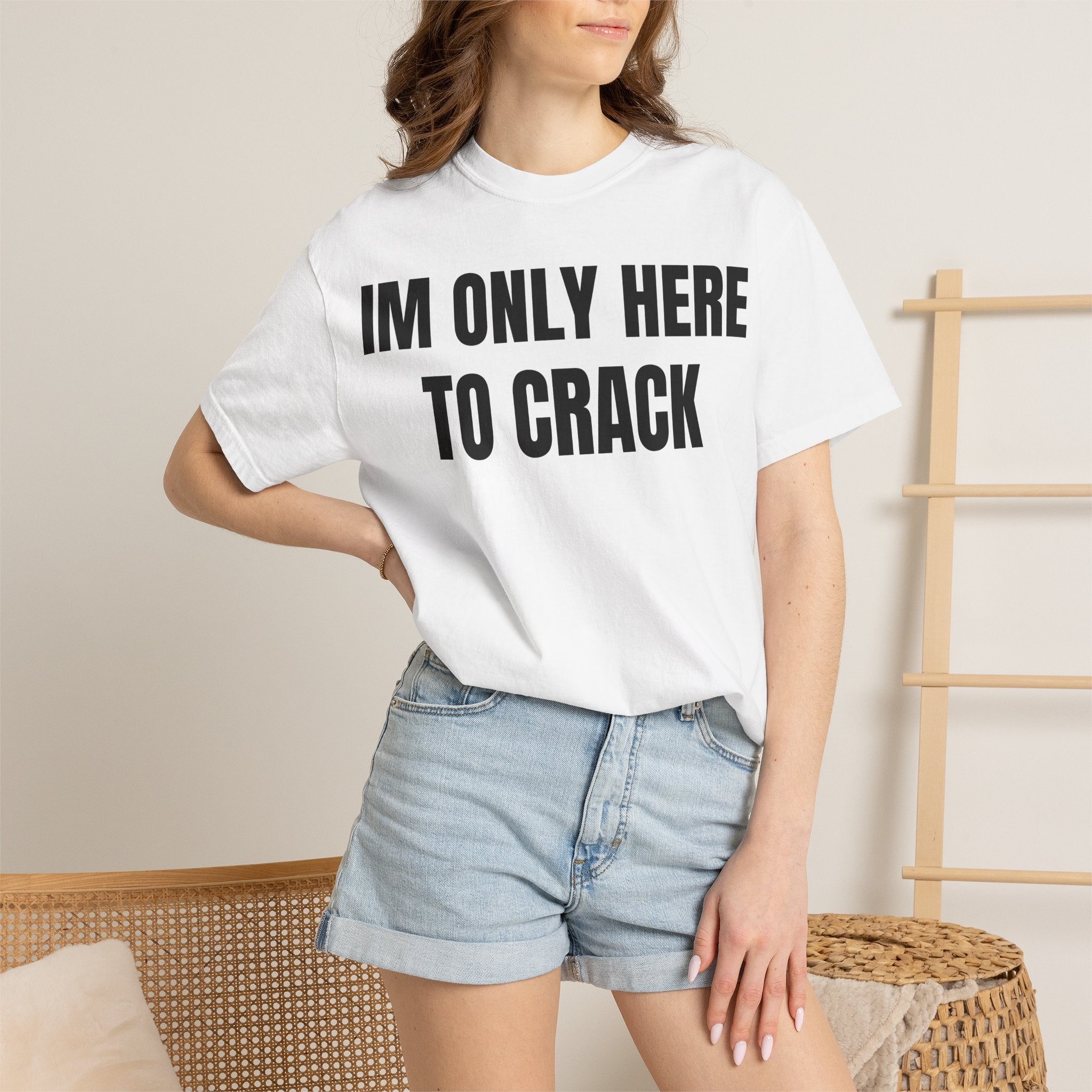 IM ONLY HERE TO CRACK